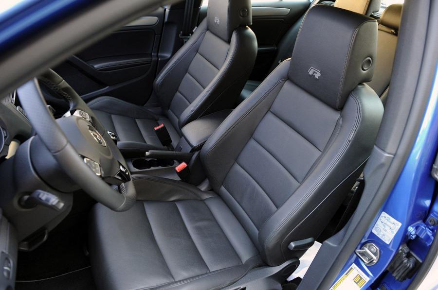  Volkswagen Golf R 2012 года  (фото 32 из 106)